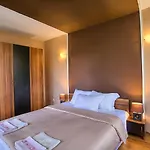 Slunchev Cviat Konukevi 3*