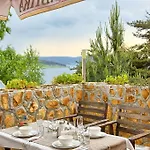 Slunchev Cviat 3*